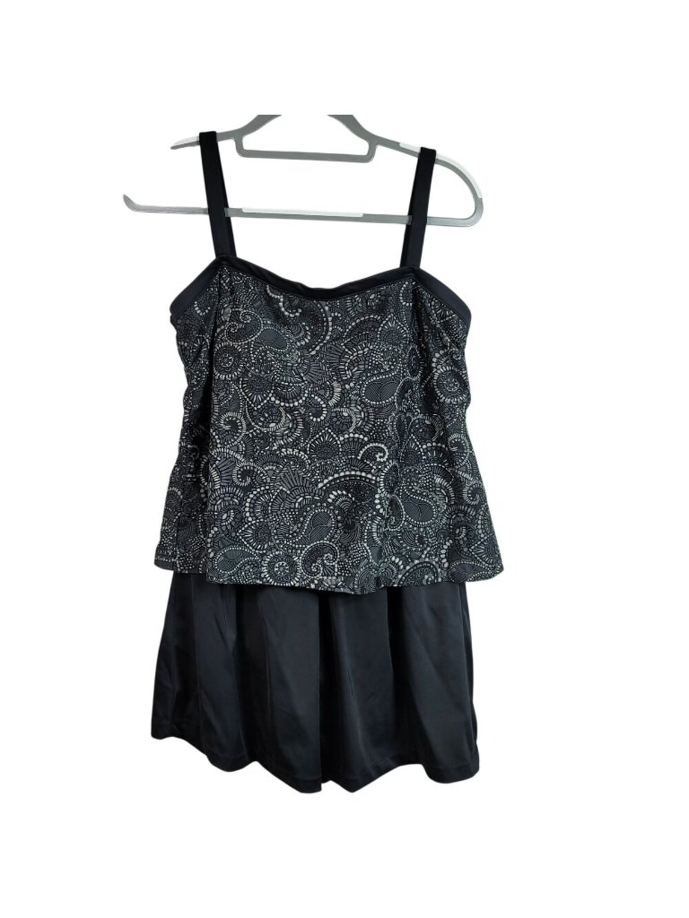 Azul Maxine of Hollywood 1 PC Skirt Swimsuit Black SZ18 Shelf Bra Adj Paisley